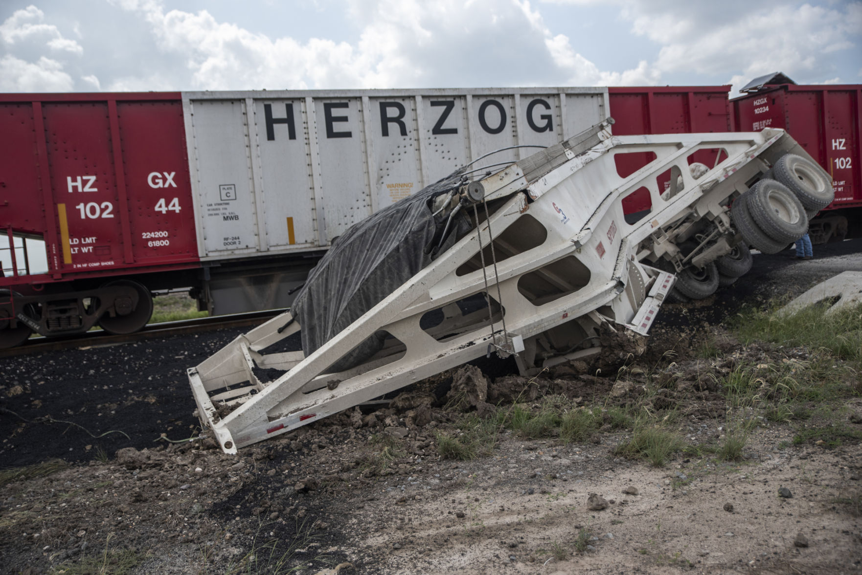 Tractor-trailer train collision